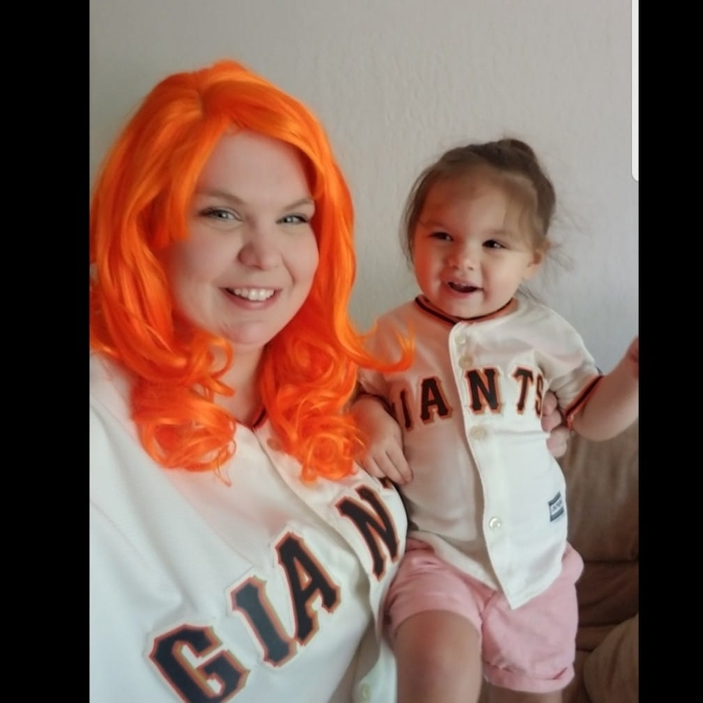 Meet your Posher, Hilary